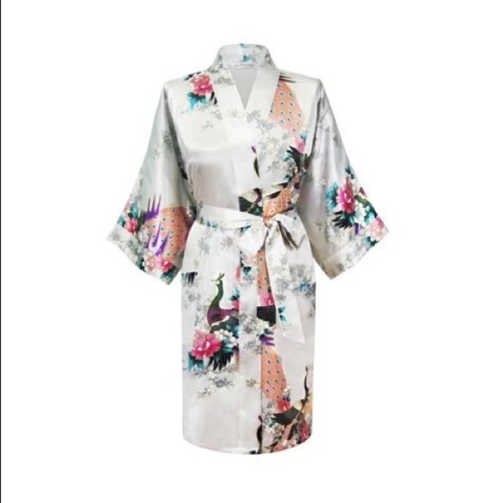 🆕 White Satin Kimono Robe 👘